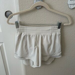 lululemon hotty hot hr 4” (bone)